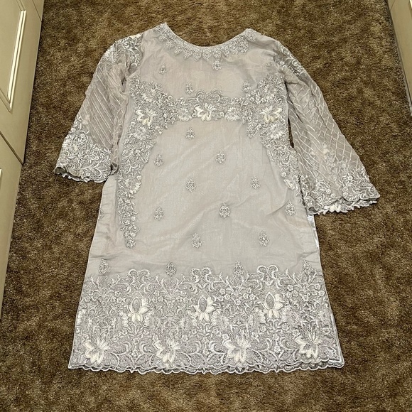 Pakistani Women’s Stitched Formal Silver S/M - Picture 2 of 3